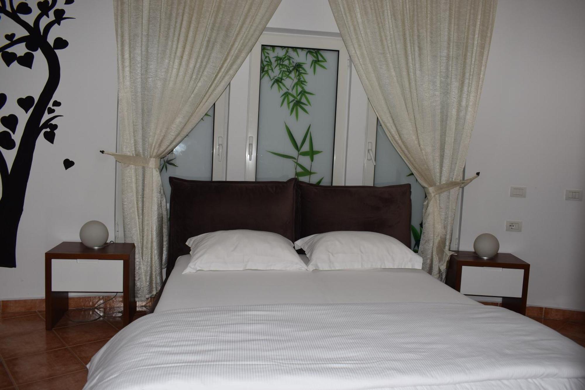 Cosmo Hotel *
