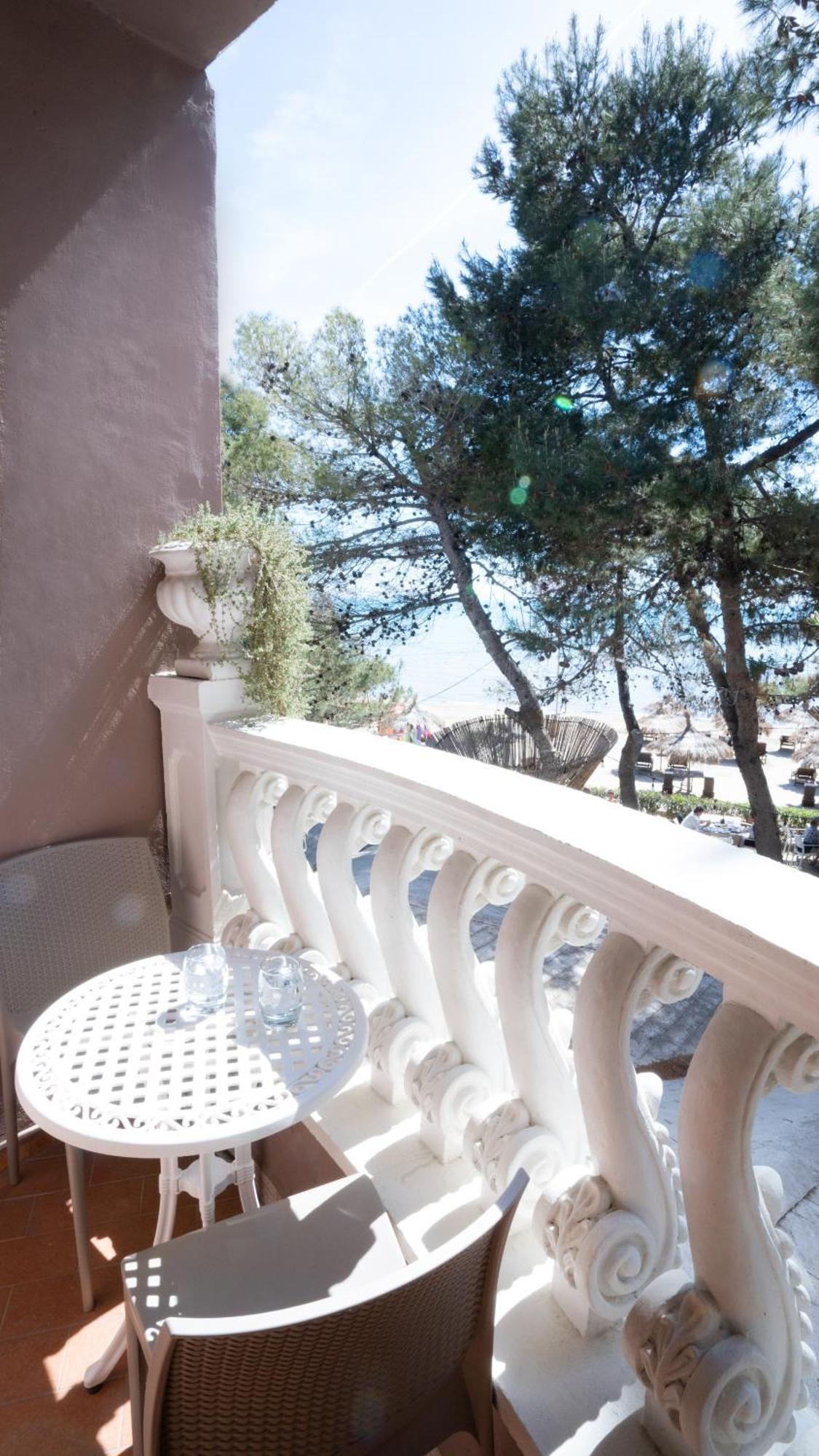 Cosmo Hotell Durrës
